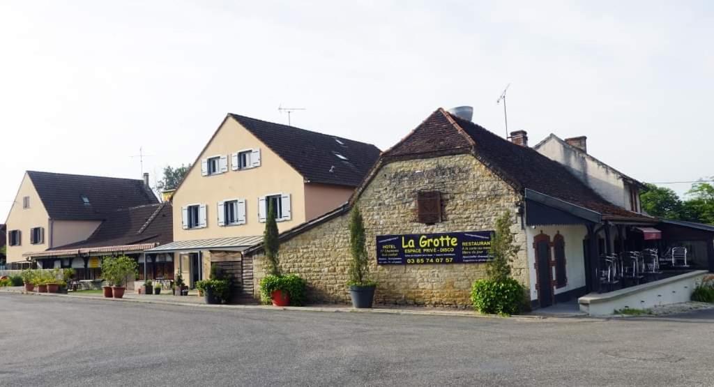 Hotel La Grotte Sagy  Exterior photo